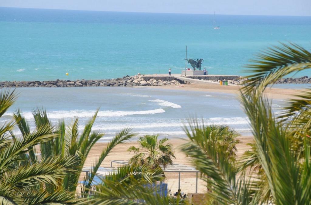 Marea Aparthotel Vilanova i la Geltrú Esterno foto